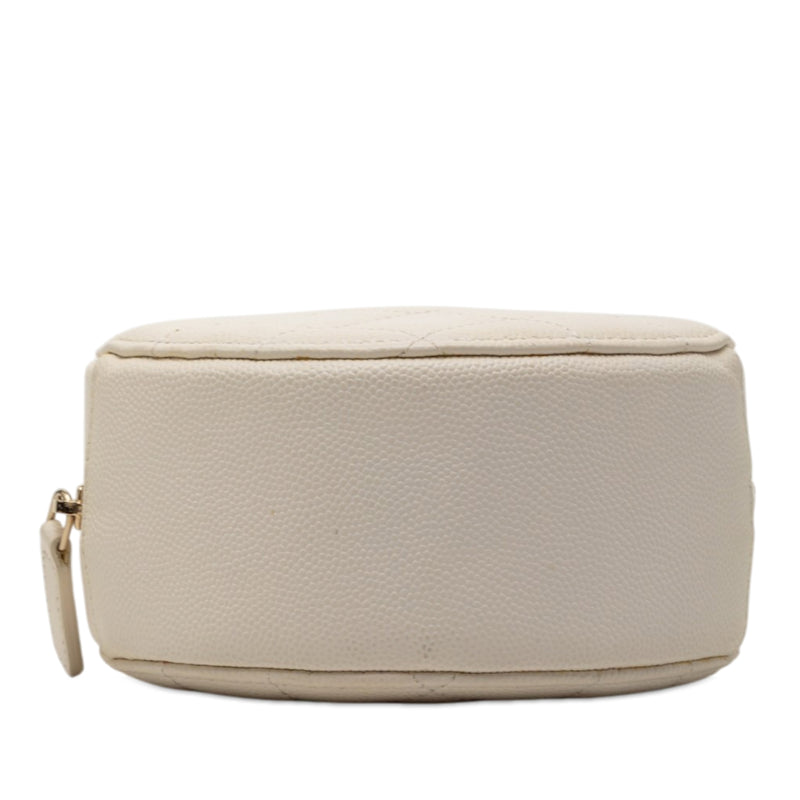 CC Quilted Caviar Round Clutch With Chain - Image 3