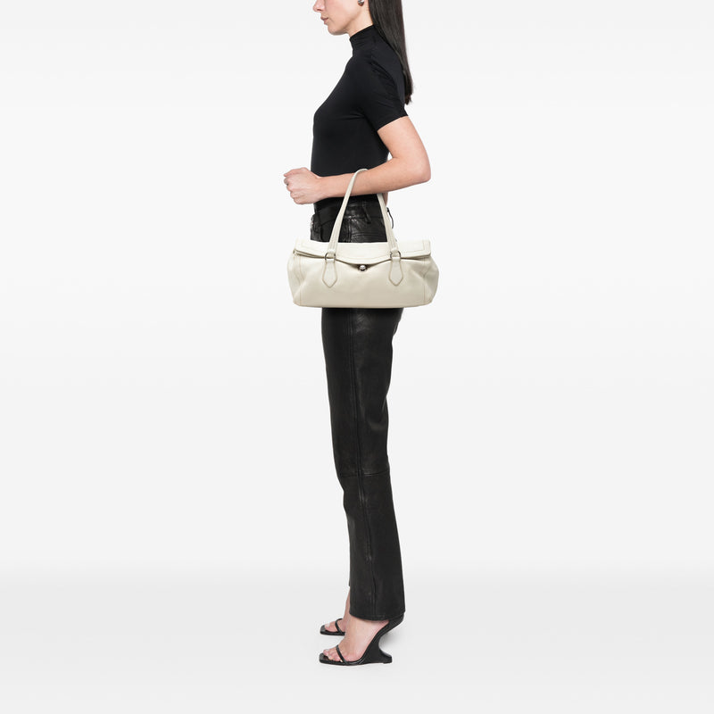 Vitello Daino Easy Shoulder Bag - Image 6