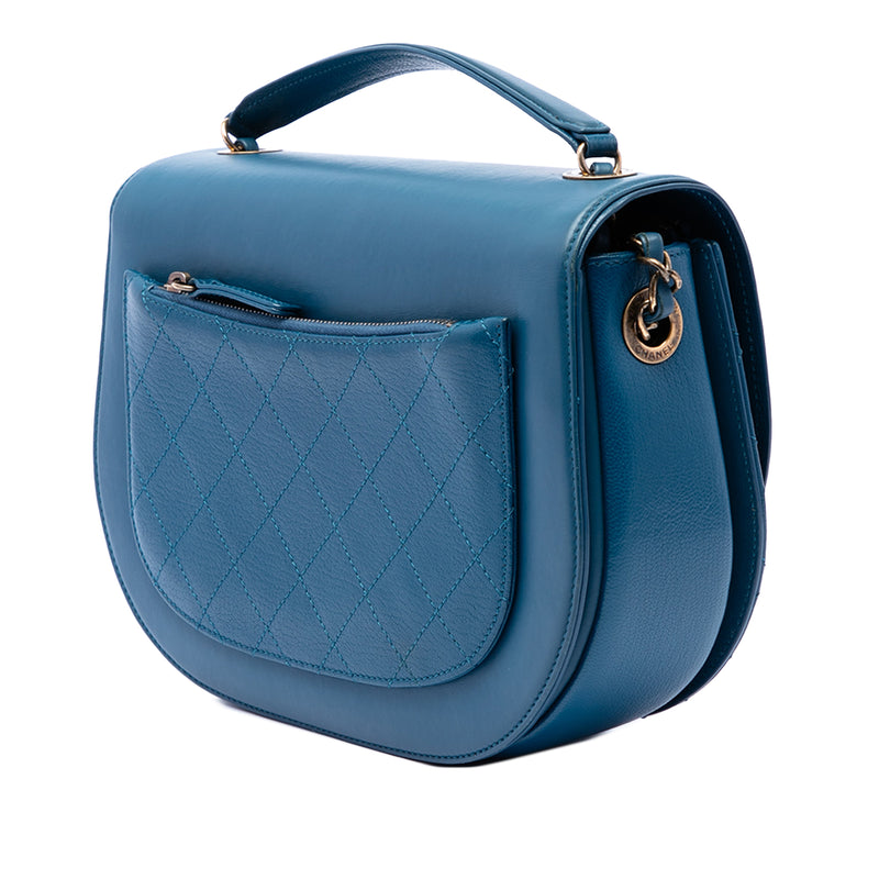 Medium Shiny Calfskin and Quilted Goatskin Coco Curve Flap - Image 2