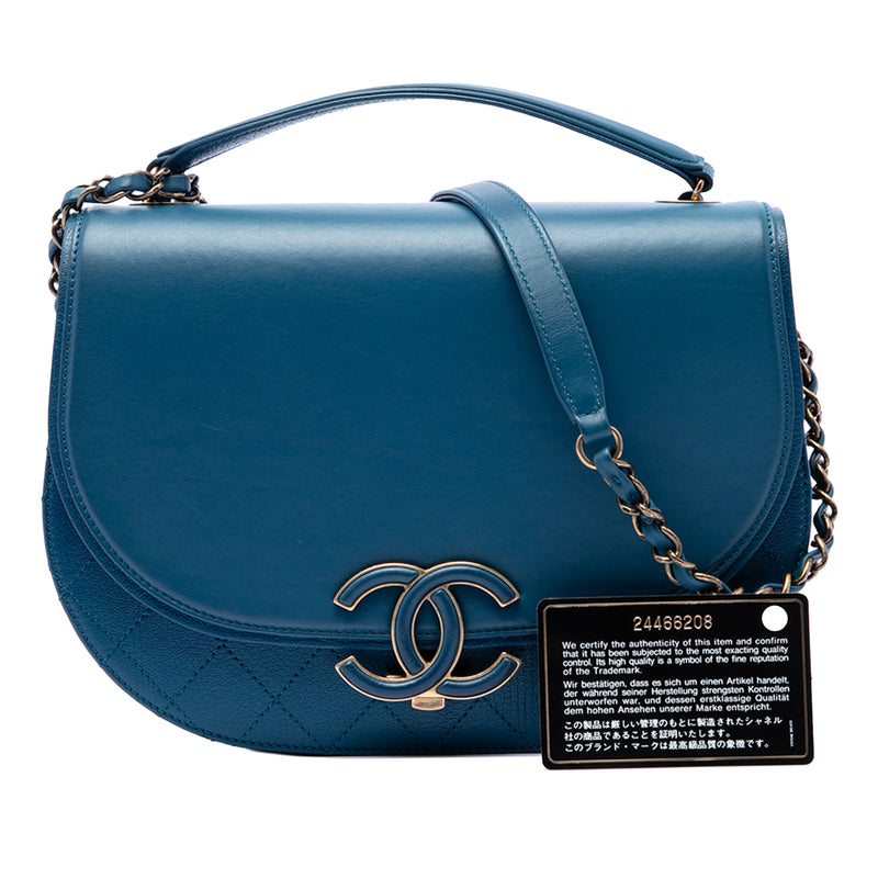 Medium Shiny Calfskin and Quilted Goatskin Coco Curve Flap - Image 7