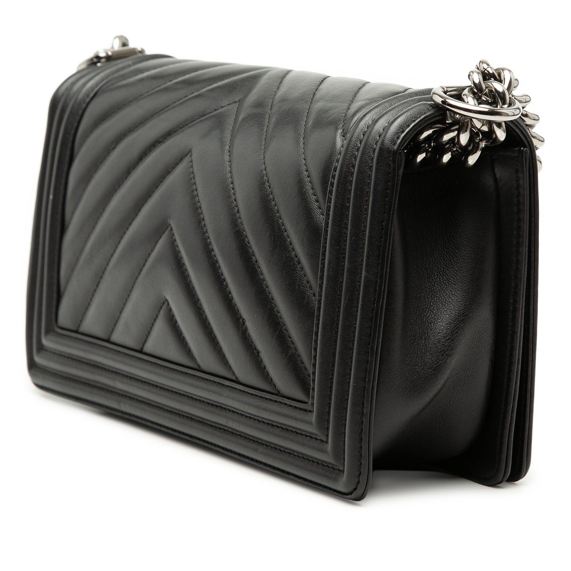 Old Medium Chevron Lambskin Boy Flap - Image 2
