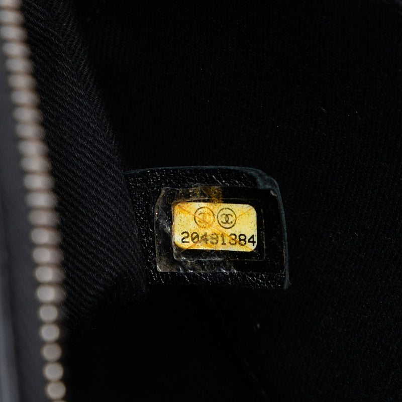CC Quilted Patent Double Zip Camera Bag - Image 6