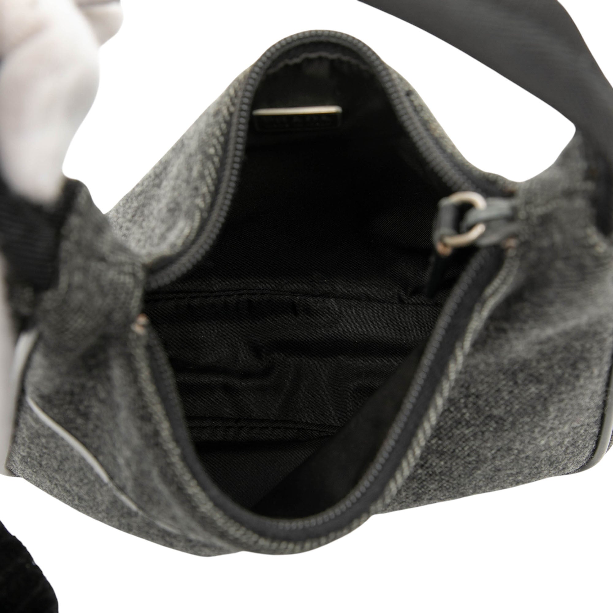 Sports Line Wool Shoulder Bag - Image 4