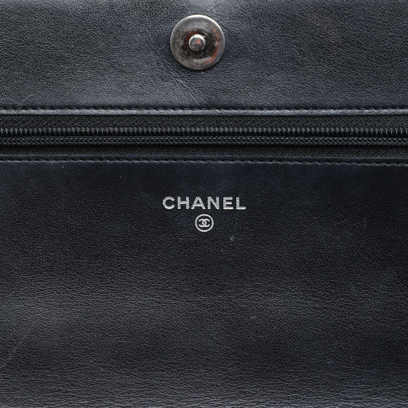 Quilted Caviar Boy Wallet on Chain - Image 5