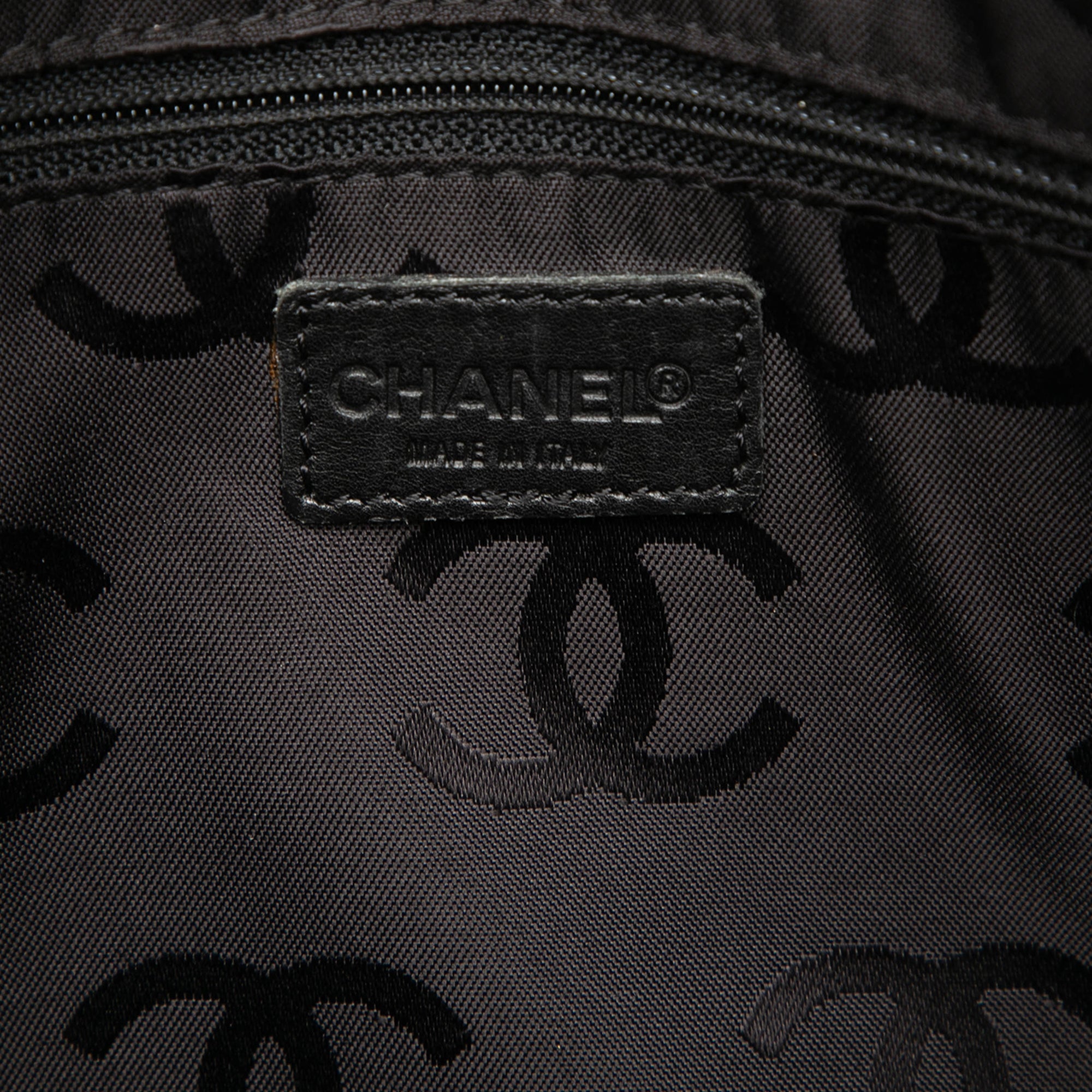 CC Lambskin Wild Stitch Handbag - Image 5