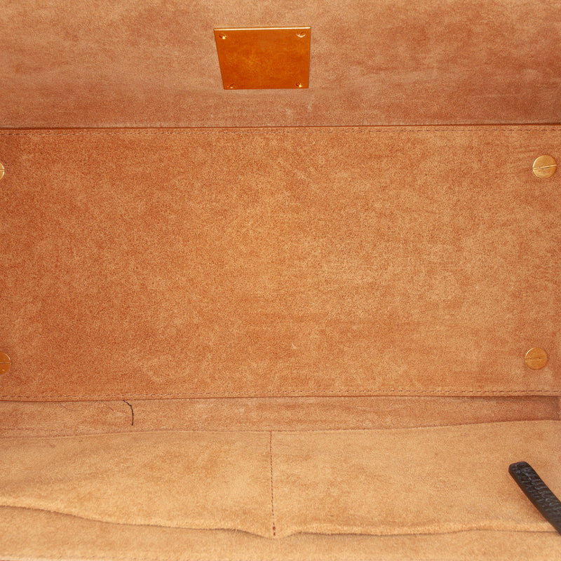 Grained Calfskin BV Angle Shoulder Bag - Image 4