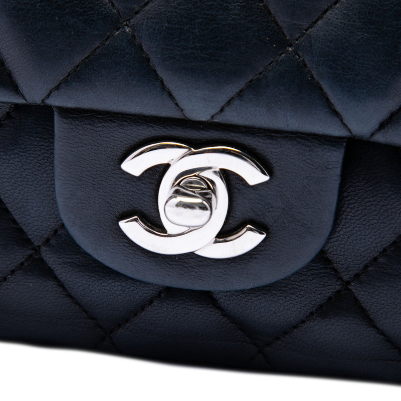 Medium Classic Lambskin Double Flap - Image 5