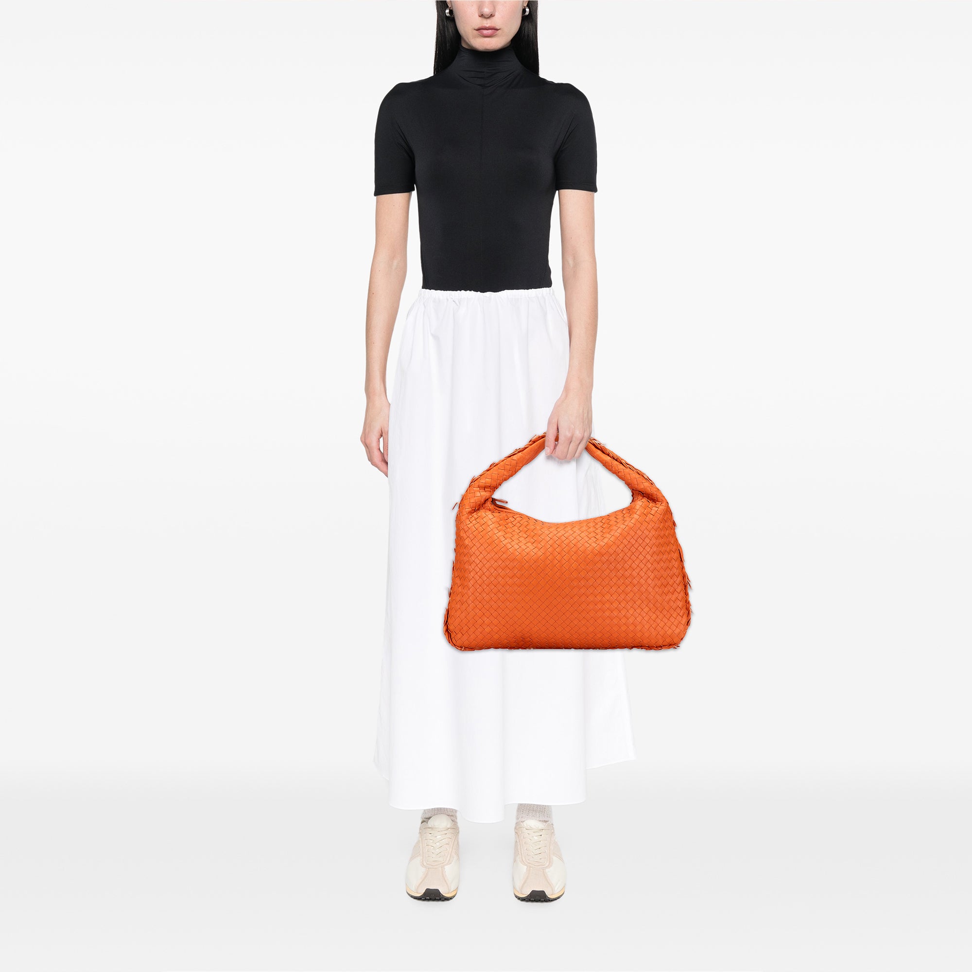 Medium Nappa Intrecciato Fuzzy Veneta Hobo - Image 10