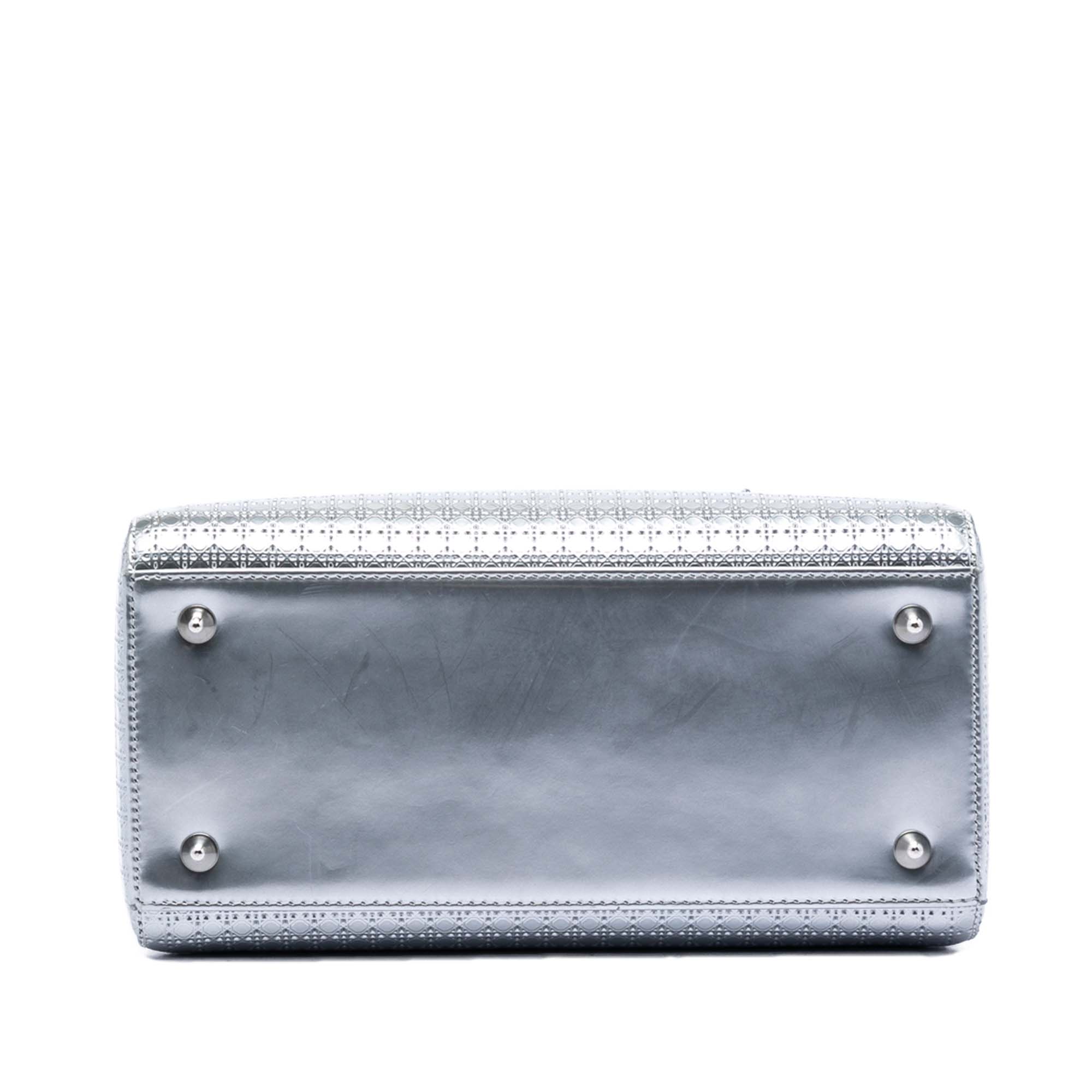 Medium Metallic Patent Microcannage Lady Dior - Image 3