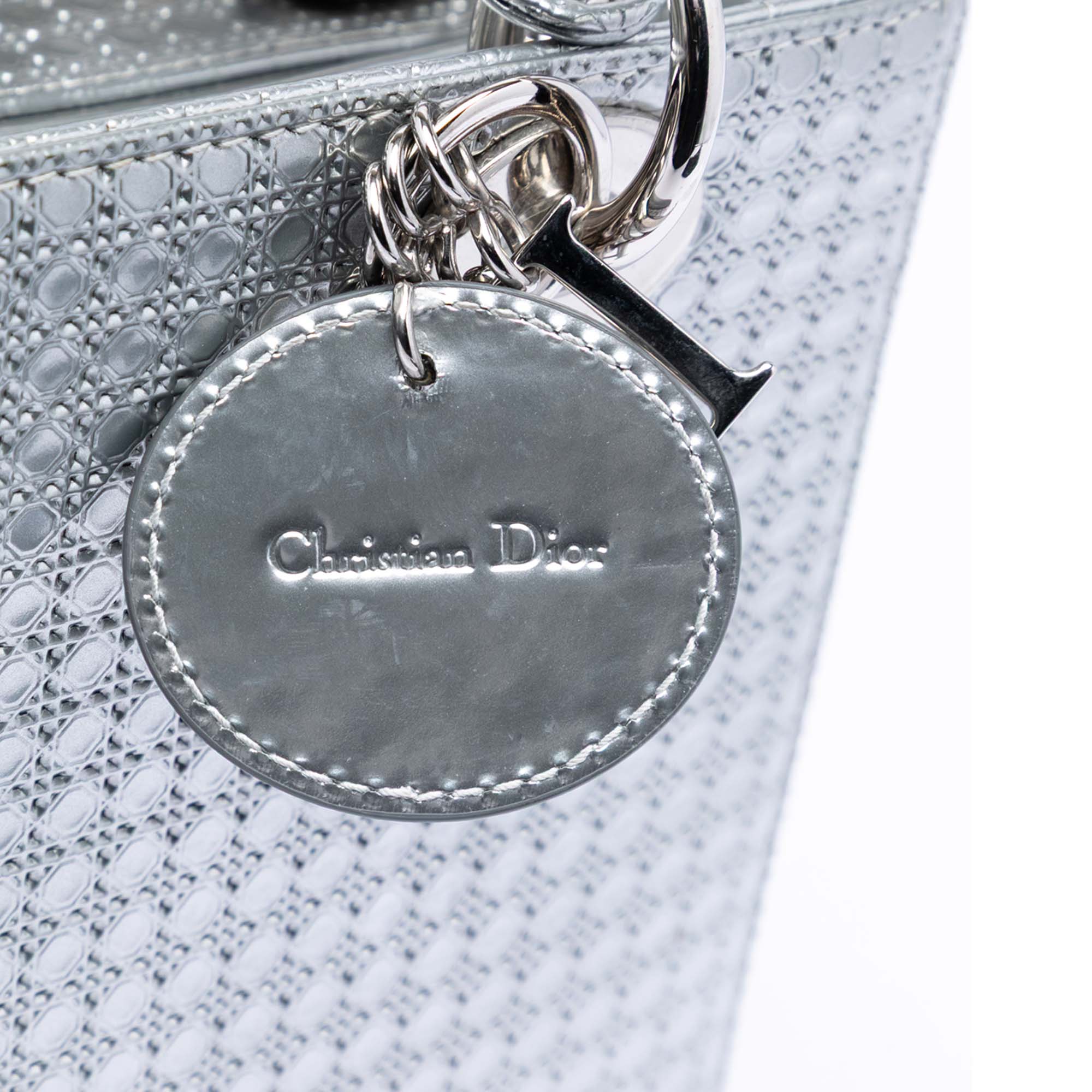 Medium Metallic Patent Microcannage Lady Dior - Image 5