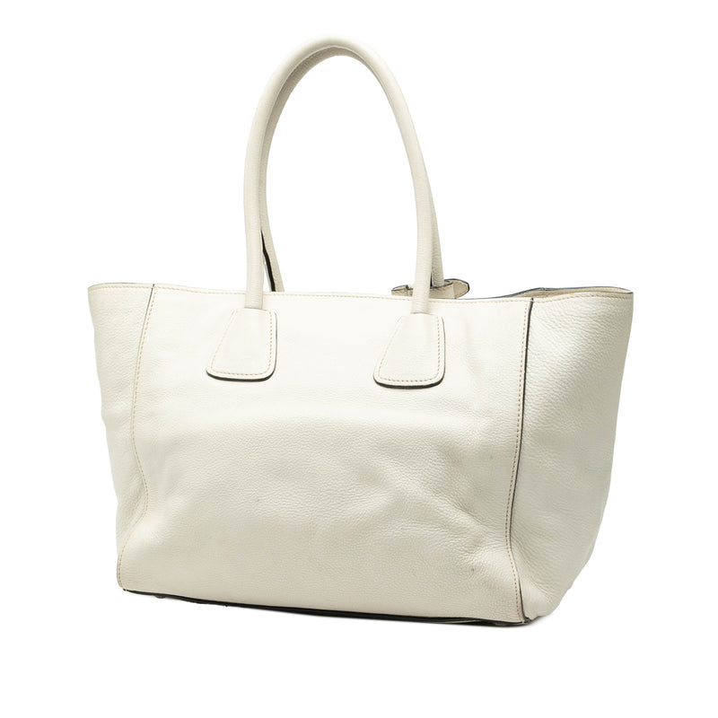 Vitello Daino Front Pocket Open Convertible Tote - Image 2