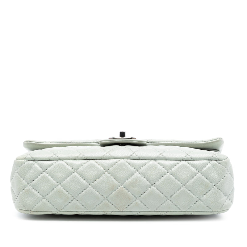 Medium Classic Caviar Double Flap - Image 3