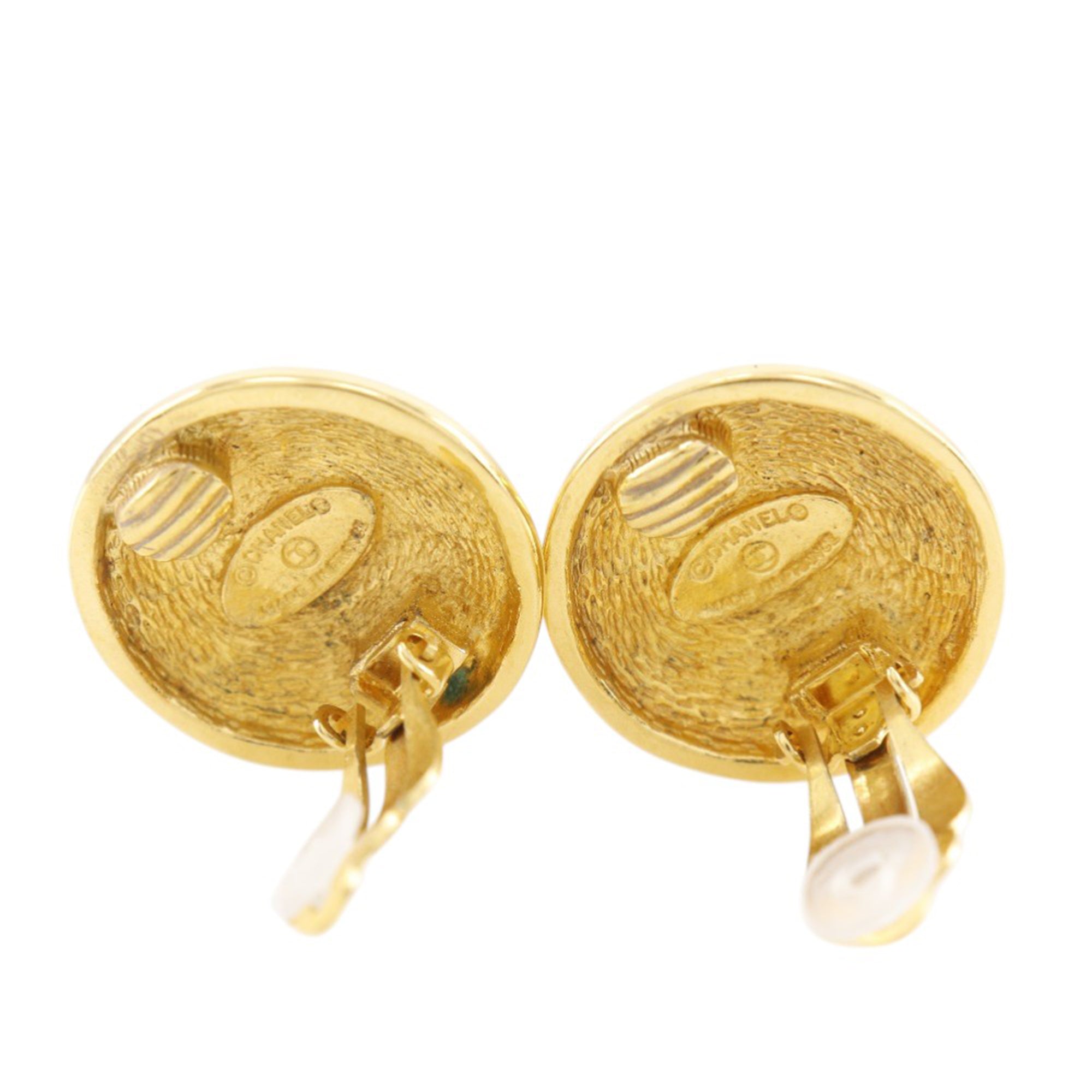 CC Gold Plated Quilted Round Clip On Earrings - Image 3