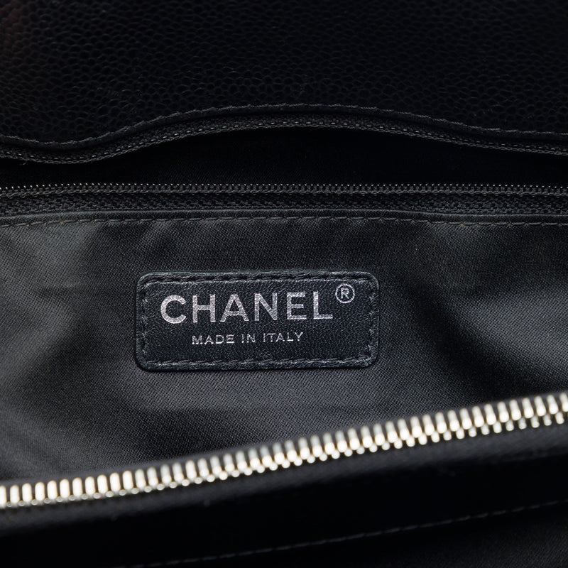 Caviar Grand Shopping Tote - Image 5