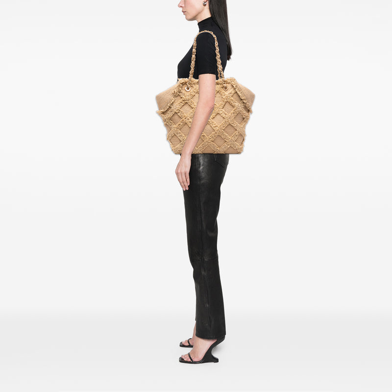Diamond Stitch Tweed and Raffia Nature Tote - Image 6