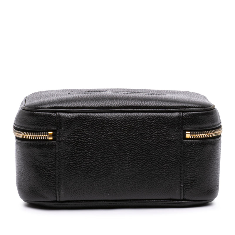 Medium CC Caviar Vanity Case - Image 3