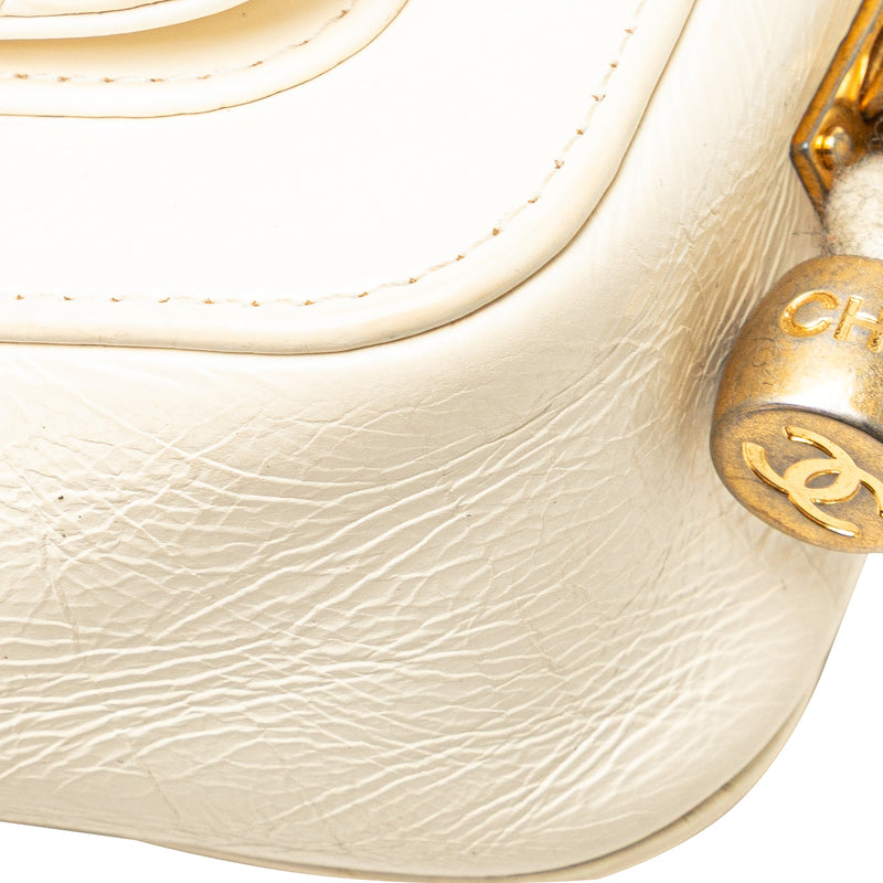 Crumpled Calfskin En Vogue Rope Flap - Image 10