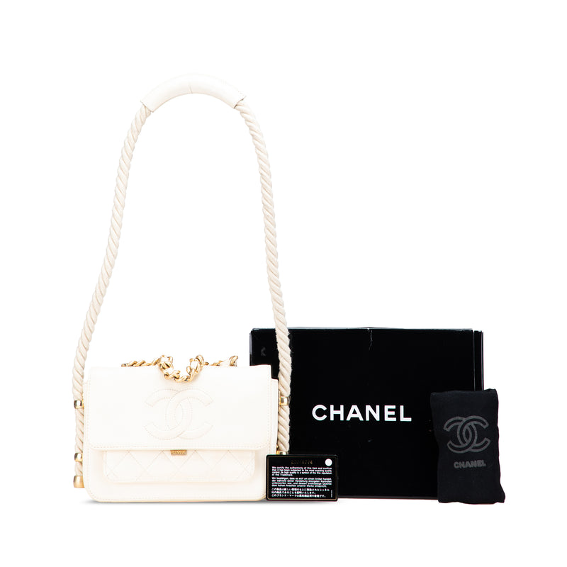 Crumpled Calfskin En Vogue Rope Flap - Image 14