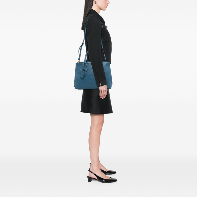 Vitello Daino Open Convertible Tote - Image 11