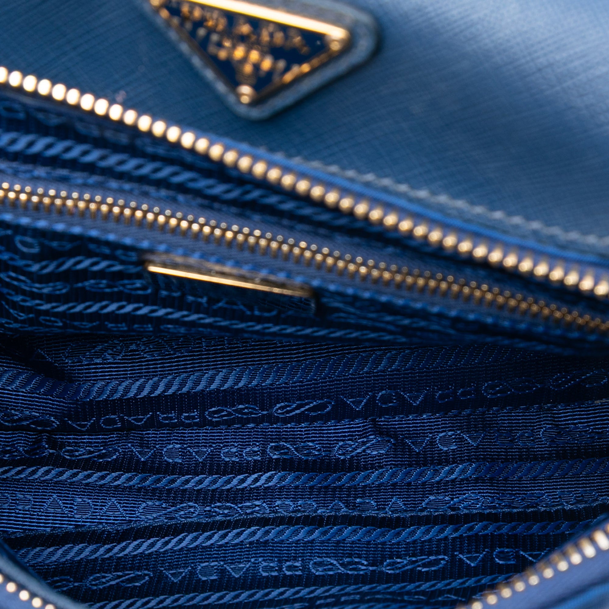 Saffiano Trimmed Tessuto Chain Crossbody - Image 4