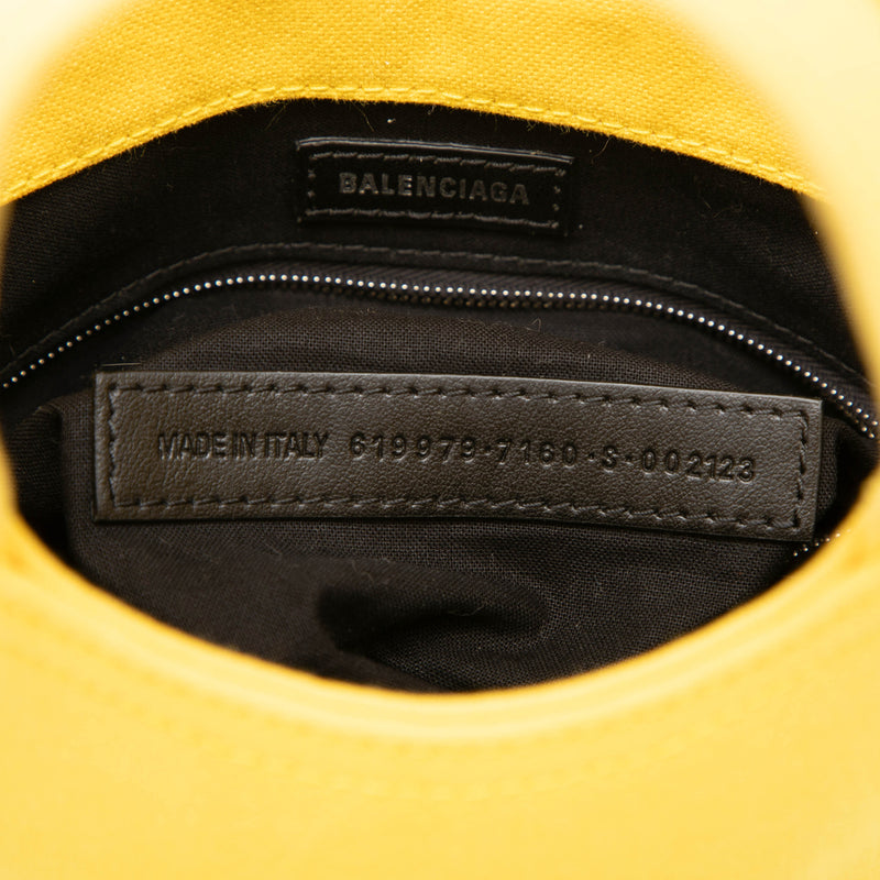 Canvas Wave Bucket Bag XS - Image 6