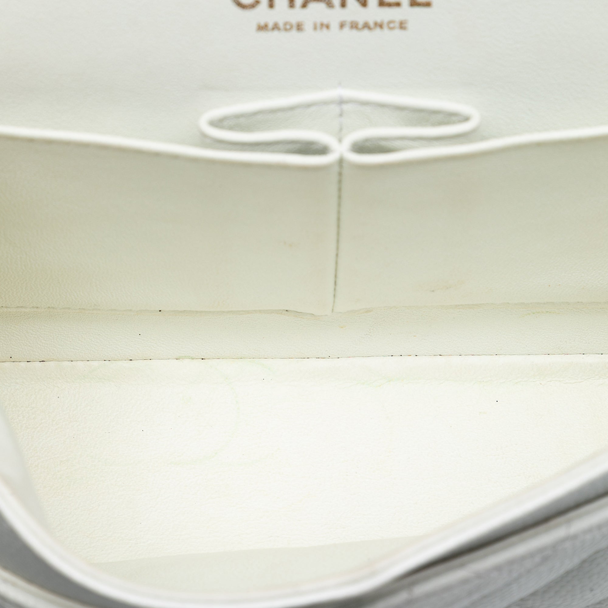 Medium Classic Caviar Double Flap - Image 4