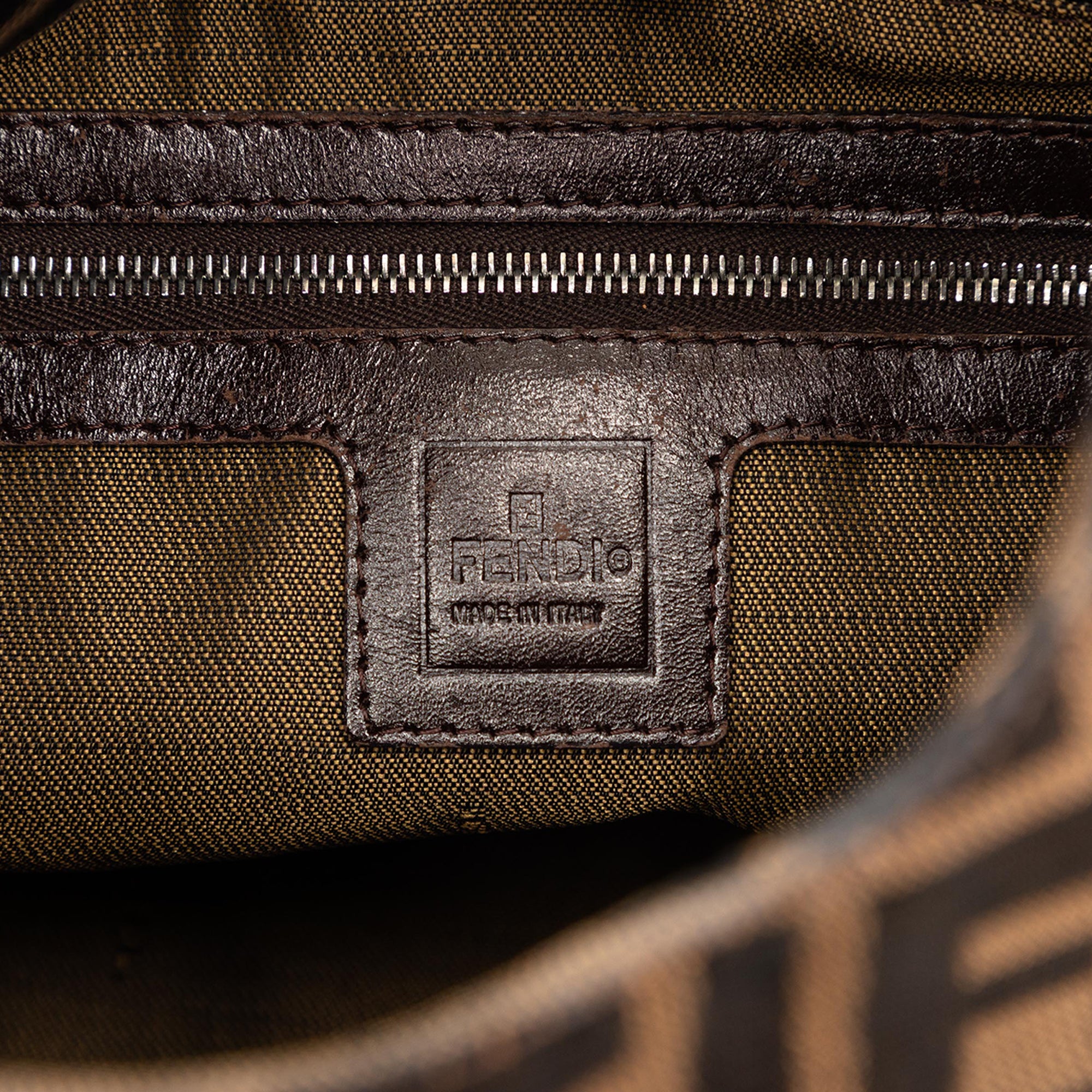 Zucca Canvas Shoulder Bag - Image 5