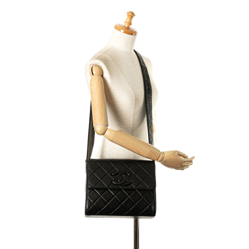 CC Quilted Lambskin Flap - Image 11