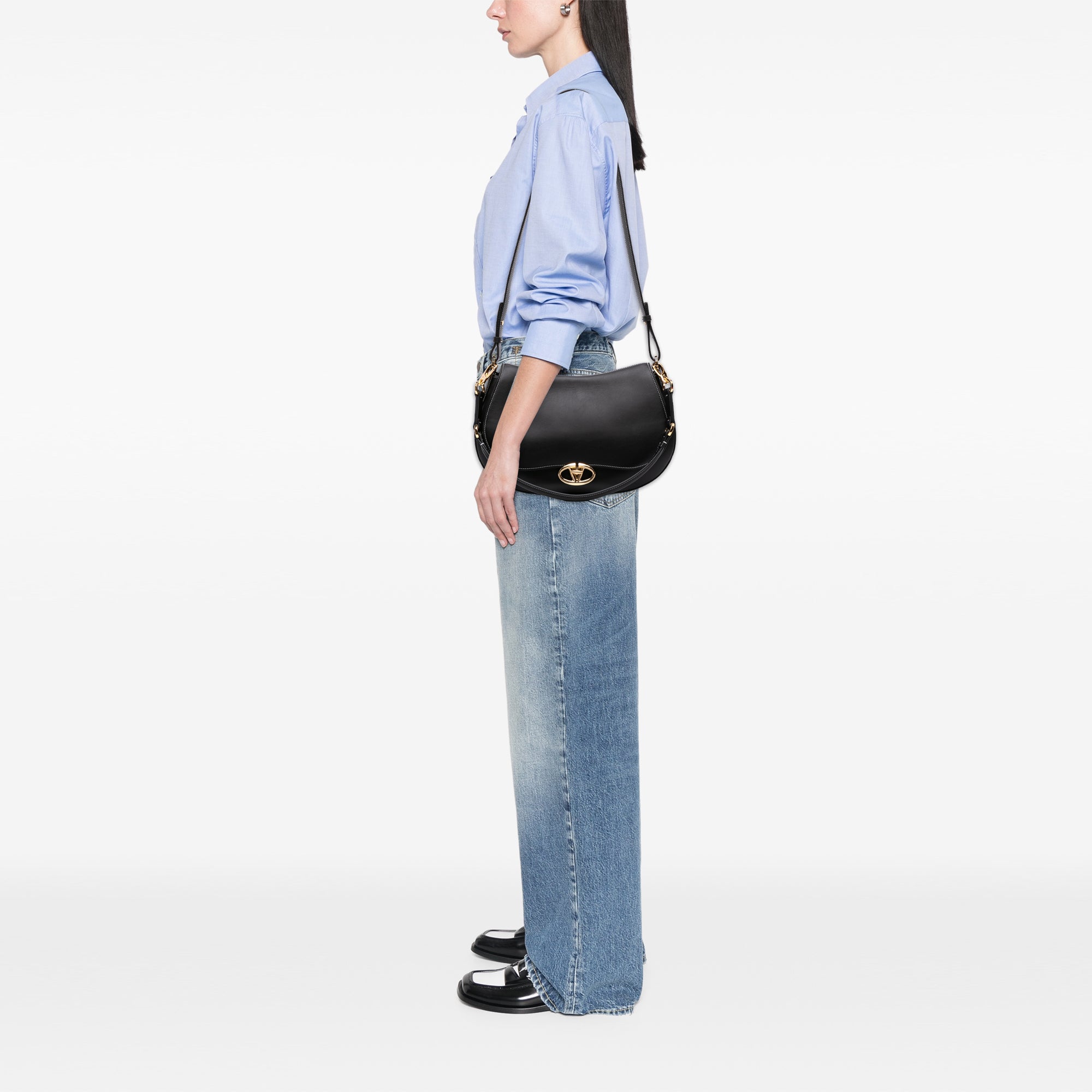 Medium Leather Ohval Flap Bag - Image 10
