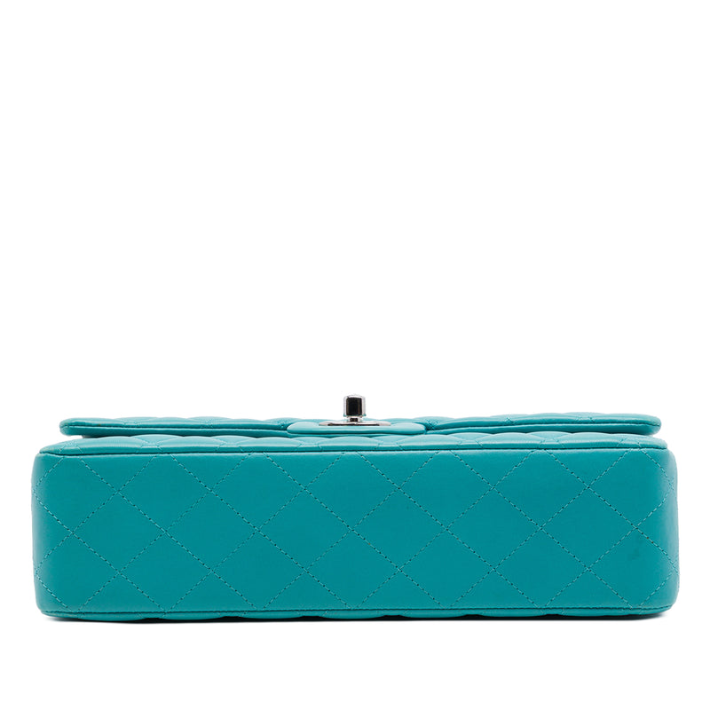 Medium Classic Lambskin Double Flap - Image 3