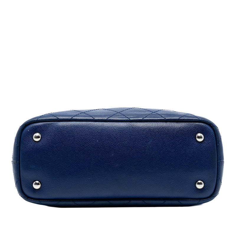 Quilted Caviar Shopping Fever Tote - Image 3