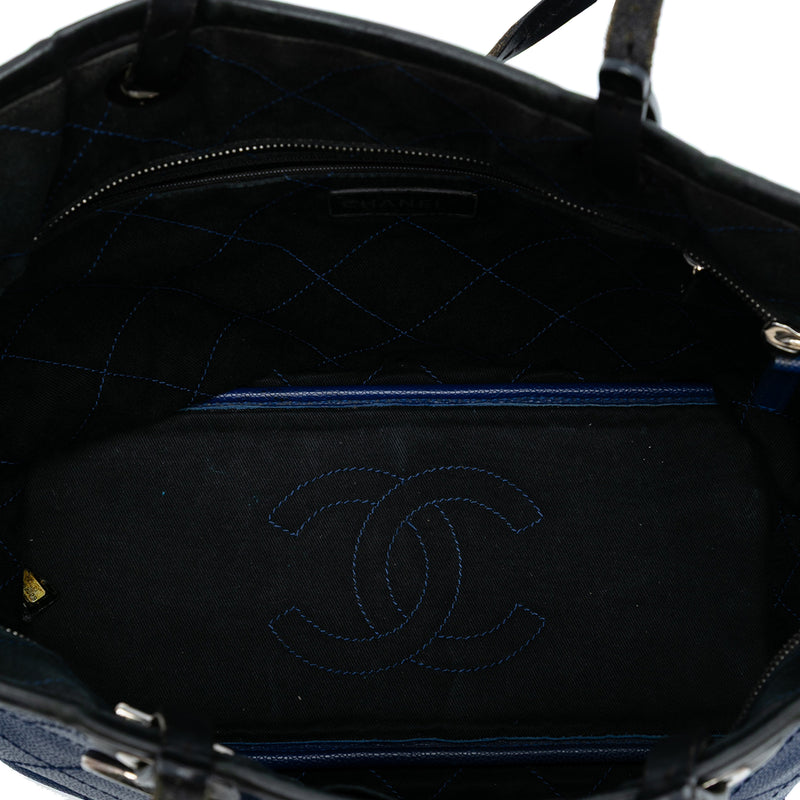 Quilted Caviar Shopping Fever Tote - Image 4