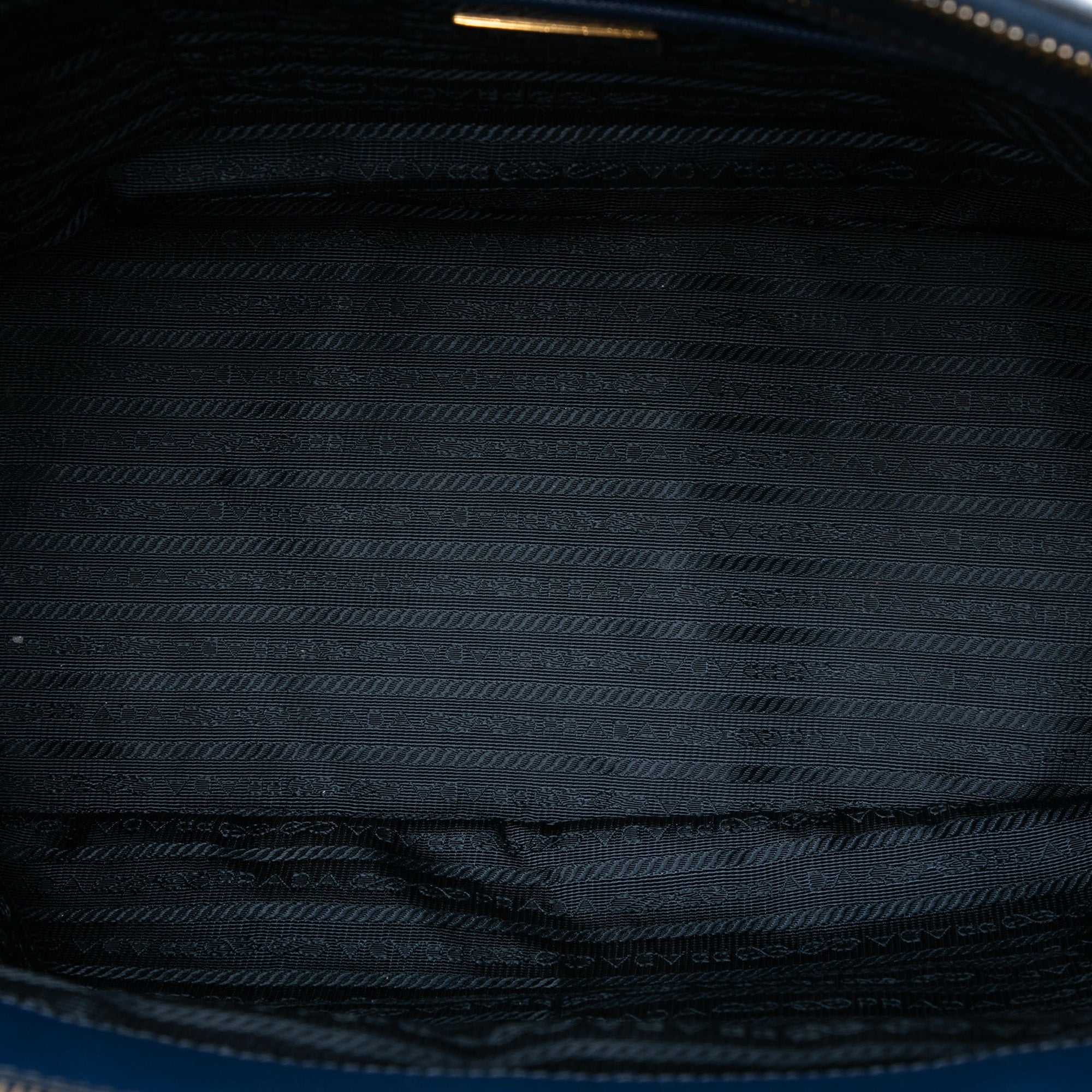 Large Saffiano Lux Galleria Double Zip Tote - Image 4