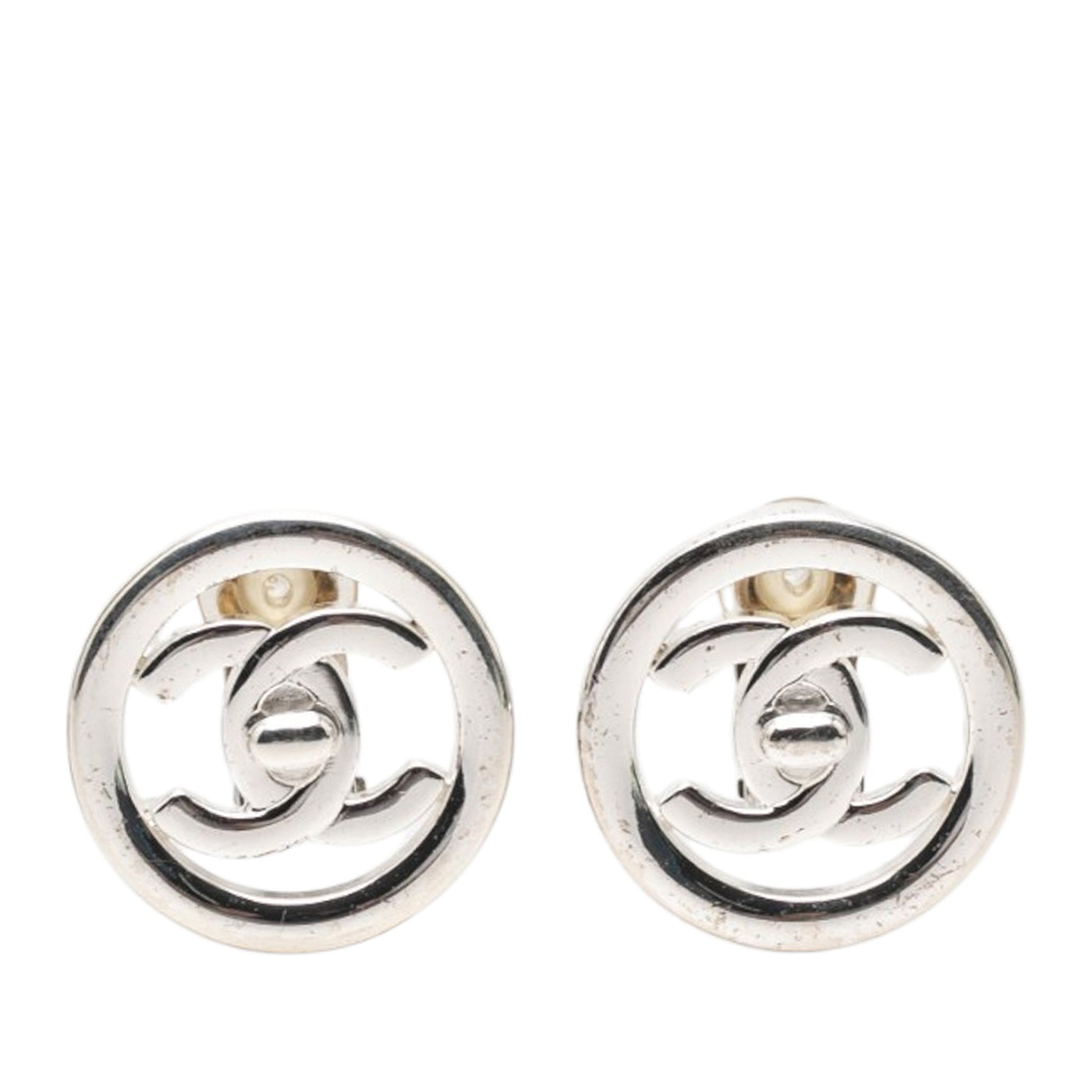 CC Brass Turnlock Round Clip On Earrings - Image 1