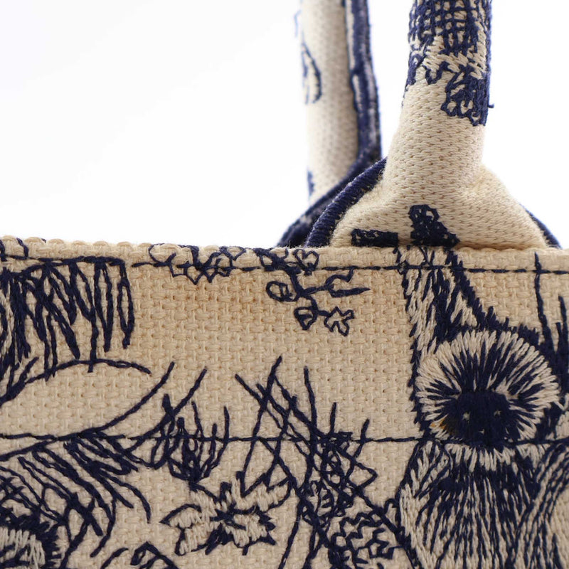 Medium Canvas Embroidered Dioriviera Toile De Jouy Book Tote - Image 11