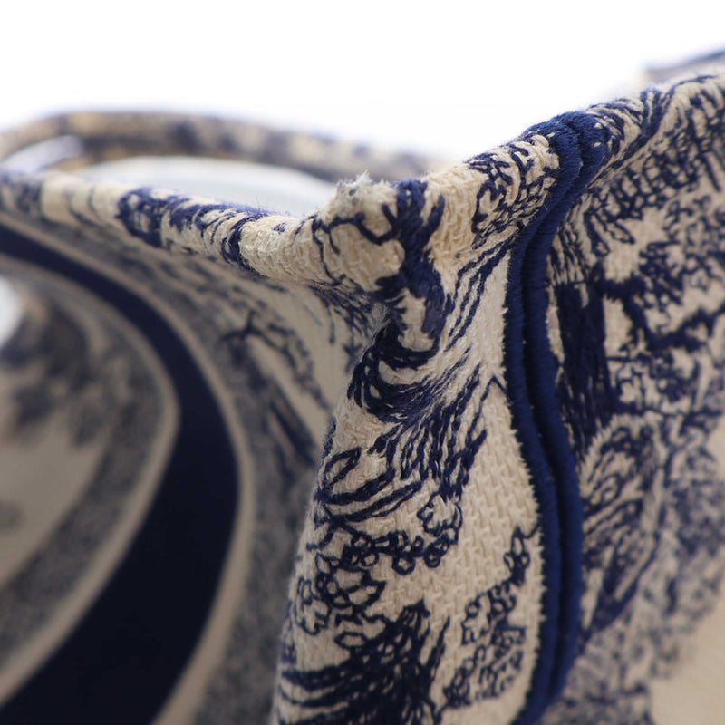 Medium Canvas Embroidered Reverse Dioriviera Toile De Jouy Book Tote - Image 14