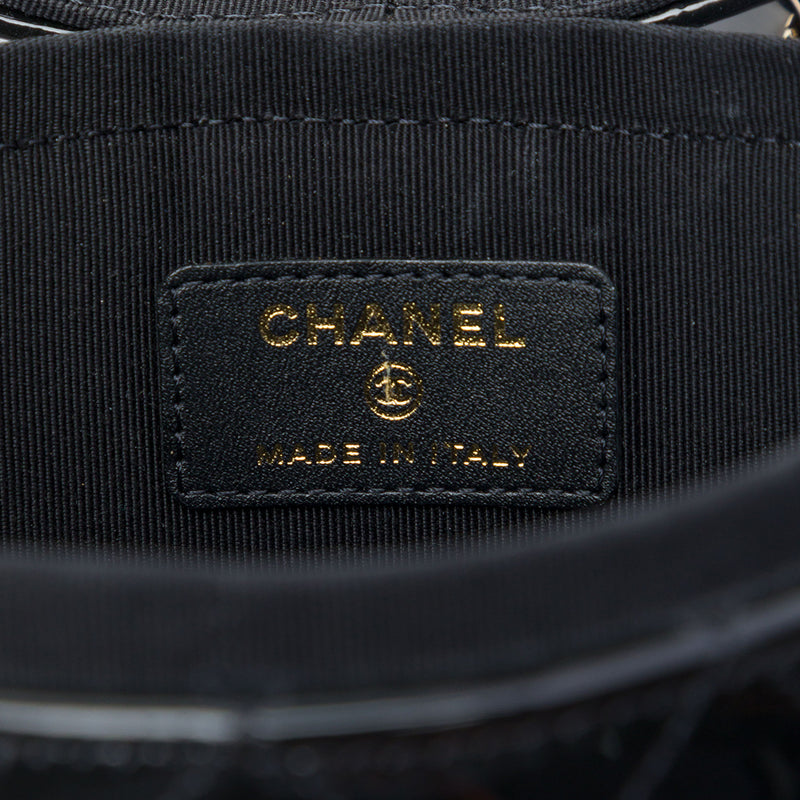CC Quilted Patent Round Vanity Clutch With Chain - Image 5