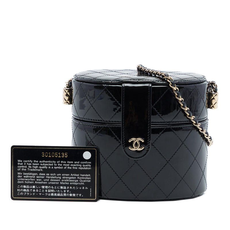 CC Quilted Patent Round Vanity Clutch With Chain - Image 7
