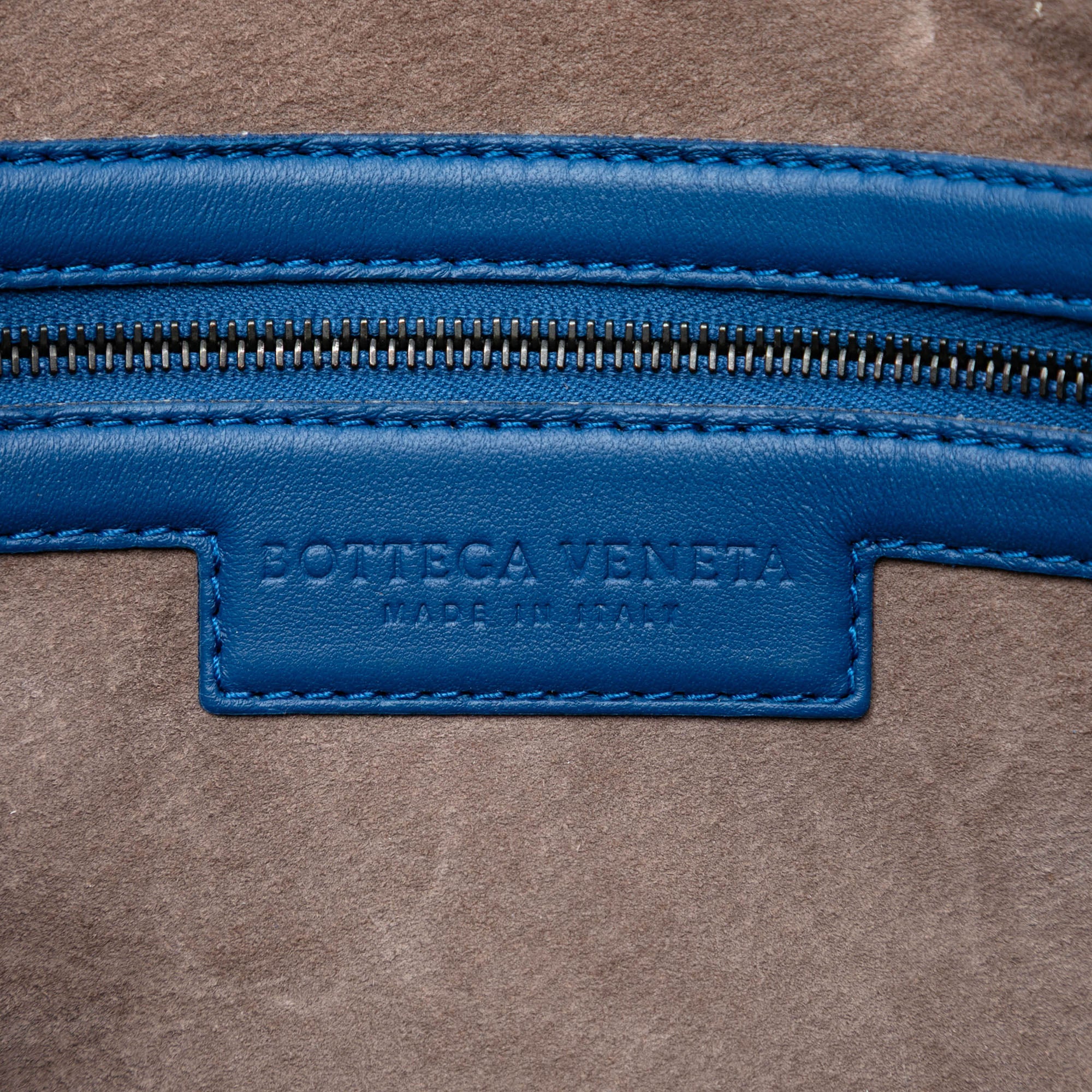 Nappa Intrecciato Nodini Crossbody - Image 5