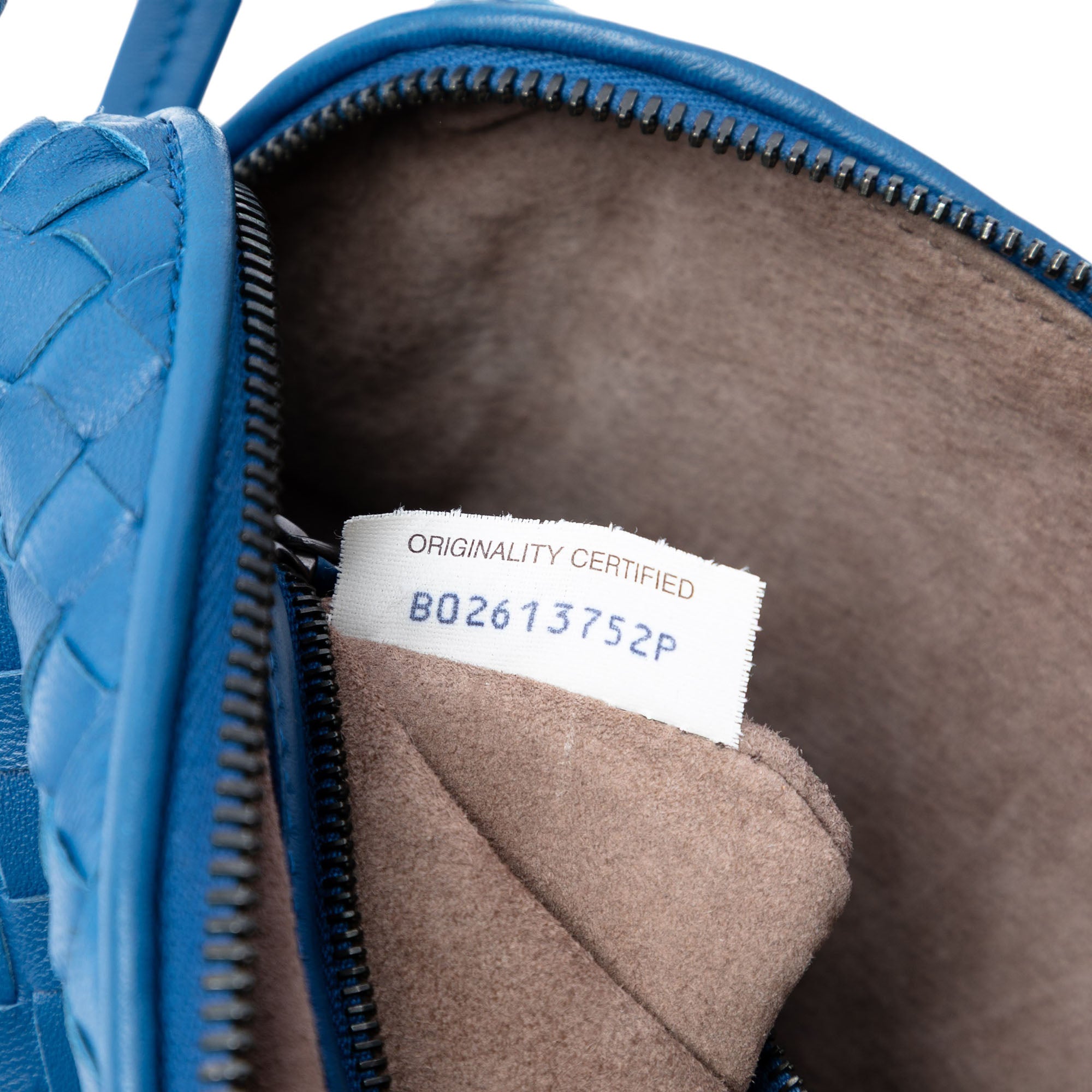 Nappa Intrecciato Nodini Crossbody - Image 6