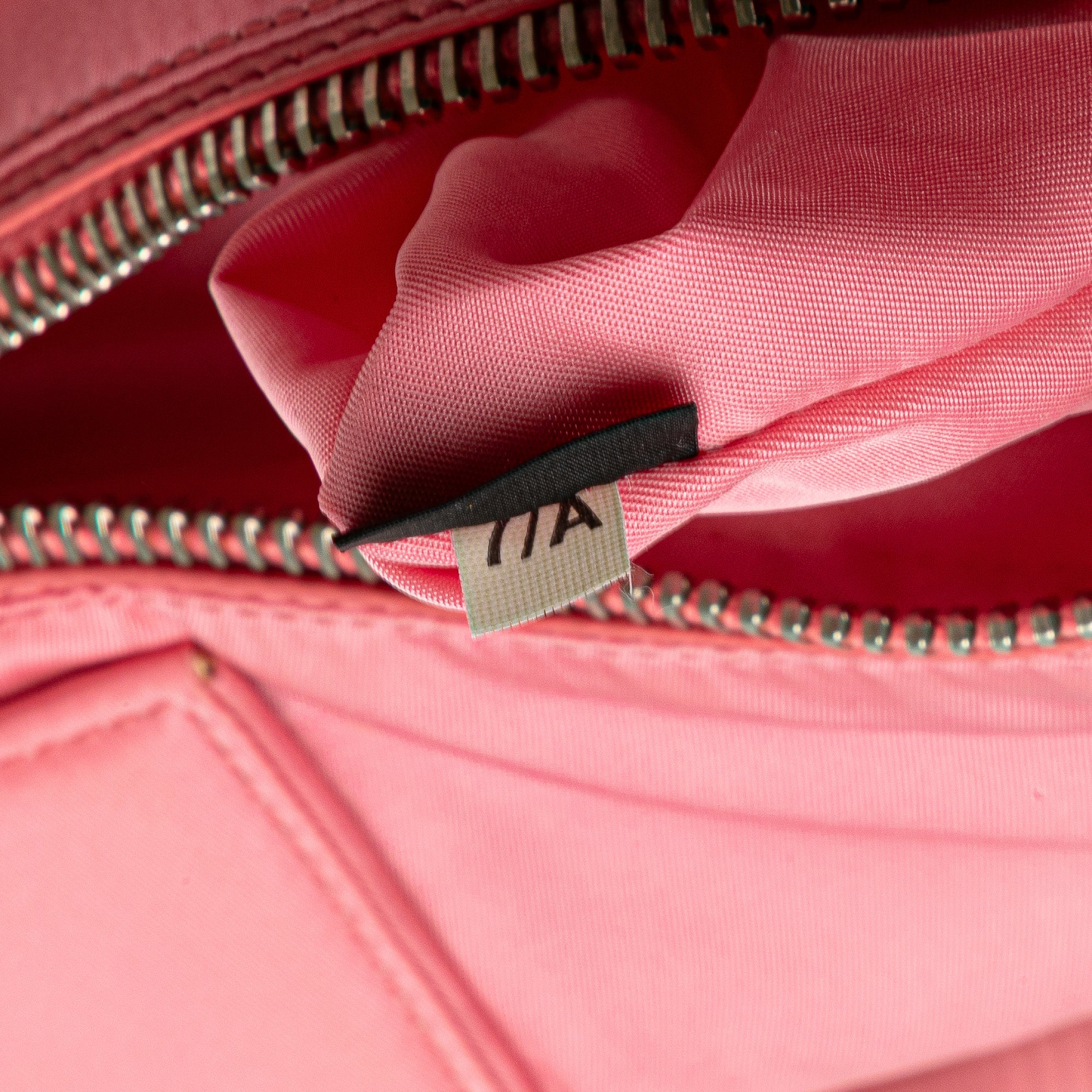 Tessuto Reversible Satchel - Image 7
