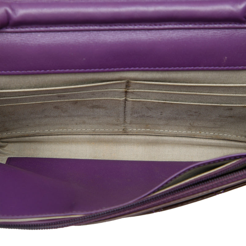 CC Quilted Patent Brilliant Wallet On Chain - Image 4