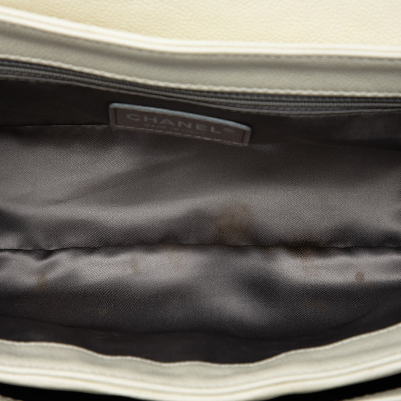 Quilted Caviar Reissue 2.55 Pocket Flap - Image 4