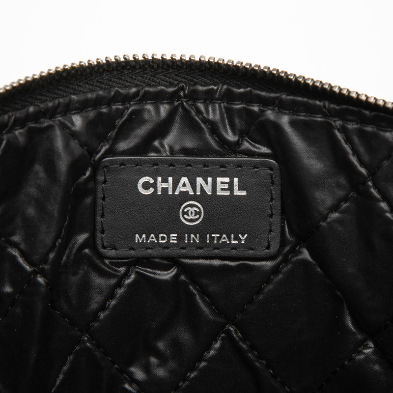Small Quilted Crinkled Patent O Case Clutch - Image 5