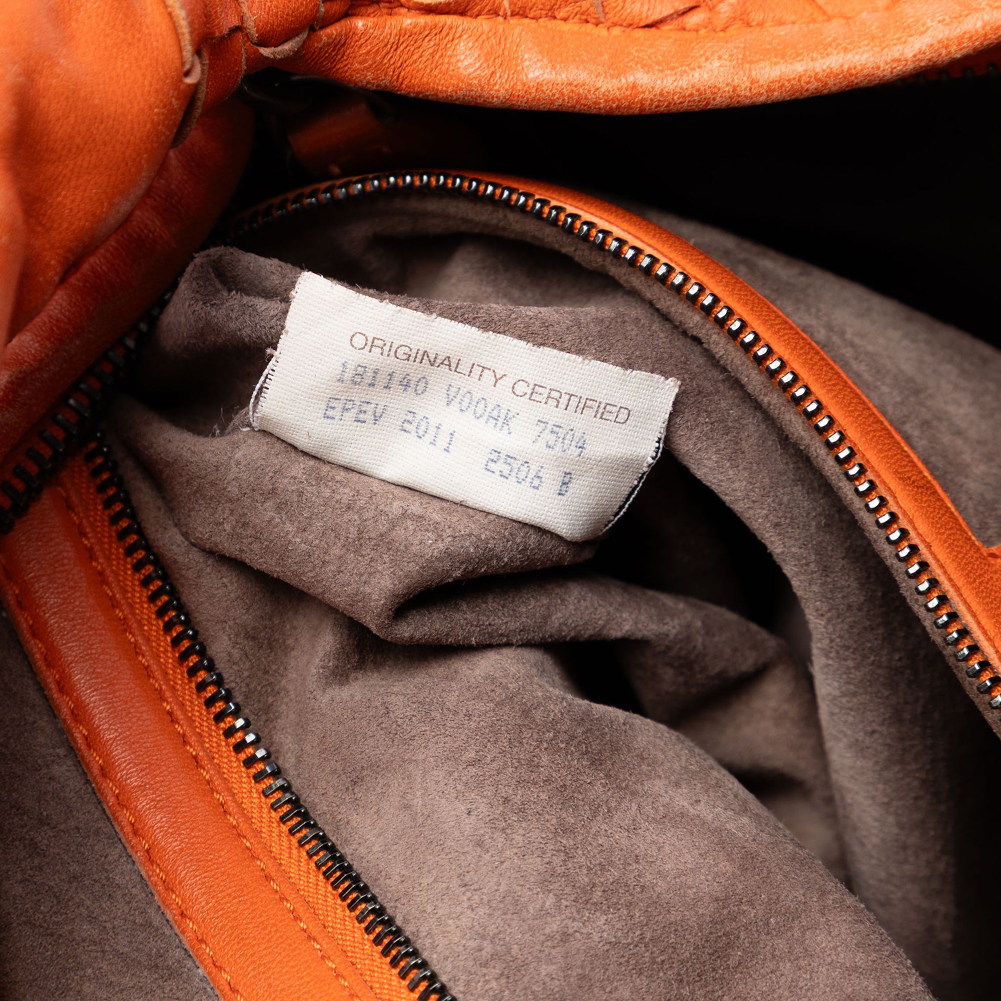 Large Nappa Intrecciato Fuzzy Veneta Hobo - Image 6
