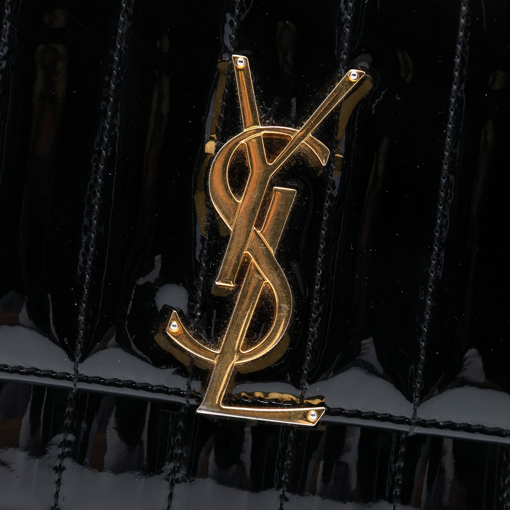Small Patent Monogram Vicky Chain Bag - Image 6