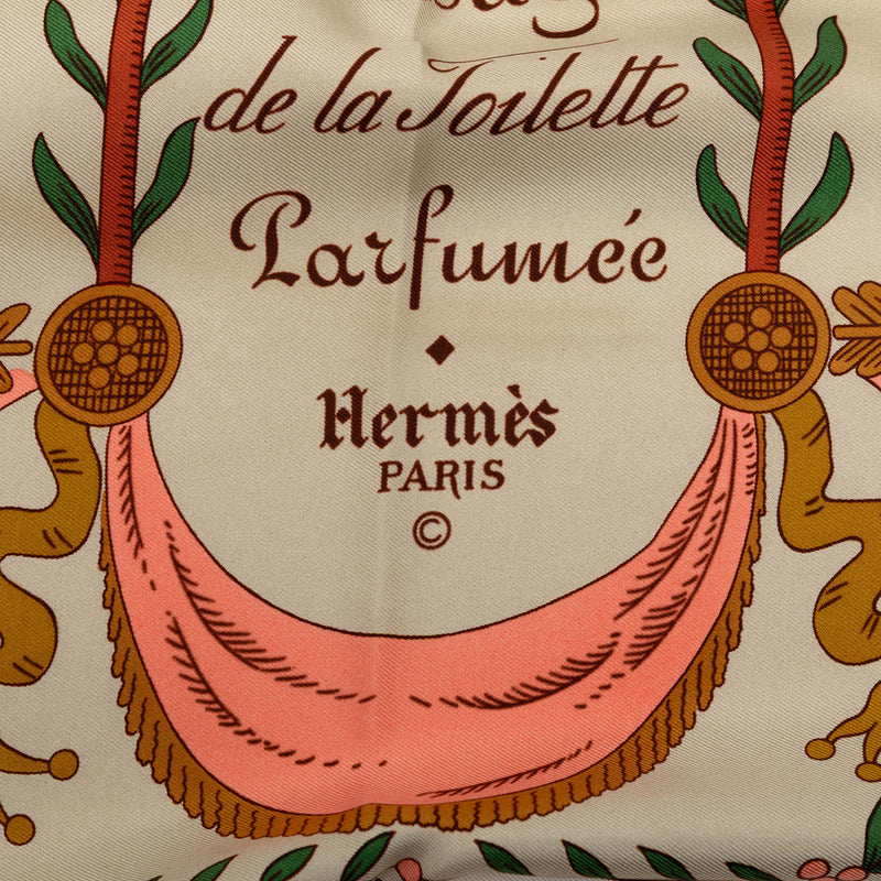Huile Rafraichissante a L Usage de la Toilette Parfumee Silk Scarf 90 - Image 5