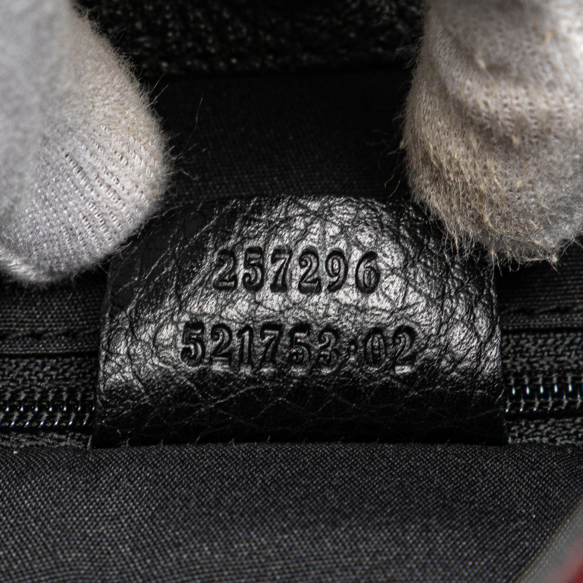 GG Canvas Shoulder Bag - Image 6