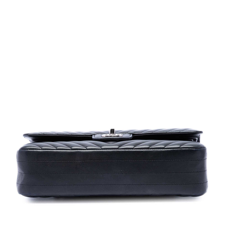 Medium Classic Chevron Lambskin Double Flap - Image 3