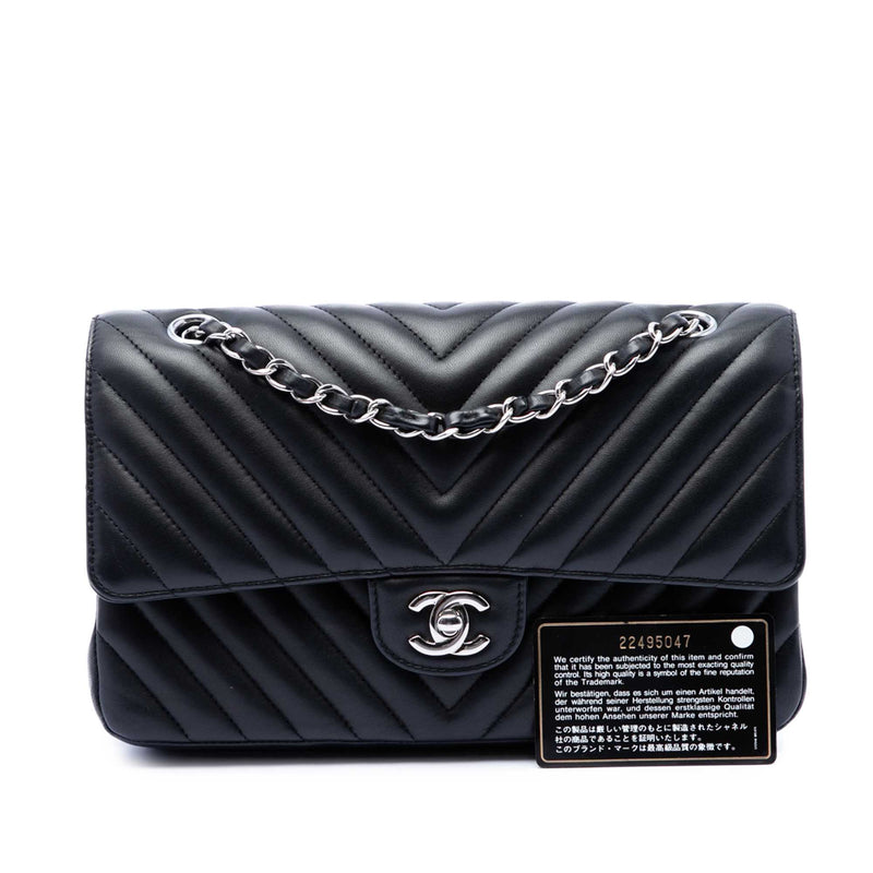 Medium Classic Chevron Lambskin Double Flap - Image 7